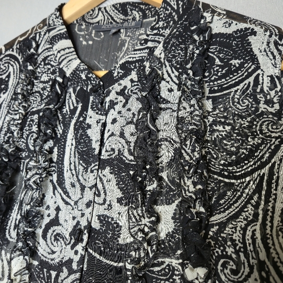 Addition Elle Black And White Ruffle Sleeveless Blouse Size 18 - Picture 5 of 8